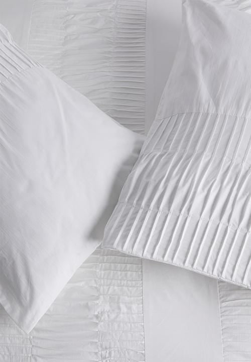 Linen House Duvet Cover Linen House White Almira Duvet Cover Set (2143992479833)