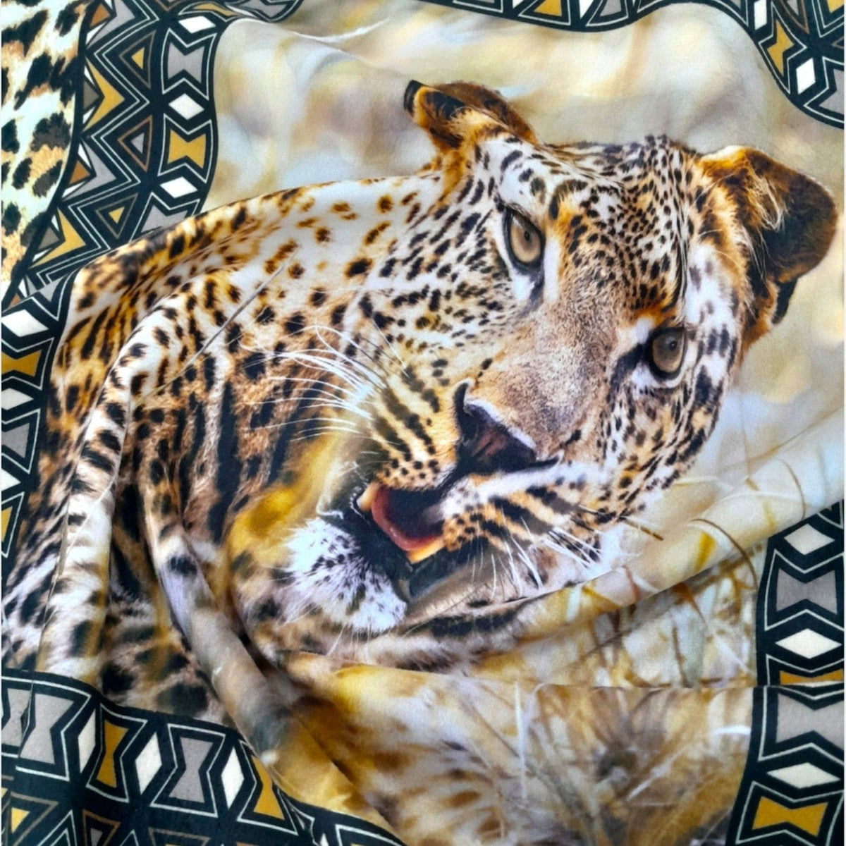 Loomcraft Fabrics Upholstery Fabric Upholstery Velvet Fabric Scatter Panels Animals 145 cm