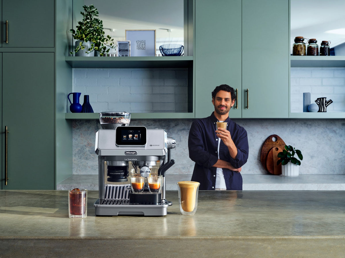 Delonghi La Specialista Touch Manual Pump Espresso Machine EC9455.M
