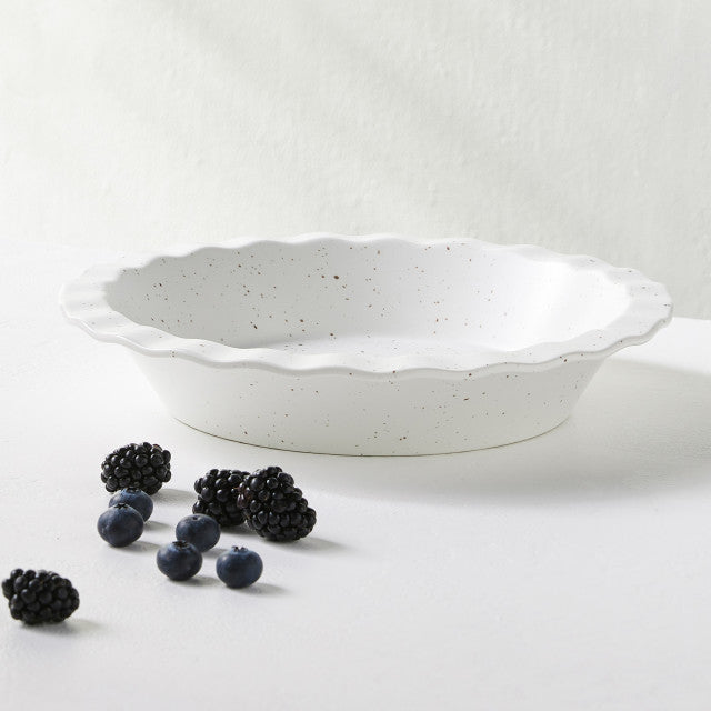 Maxwell & Williams Speckle Fluted Pie Dish 25x4.5cm Cream IA0330