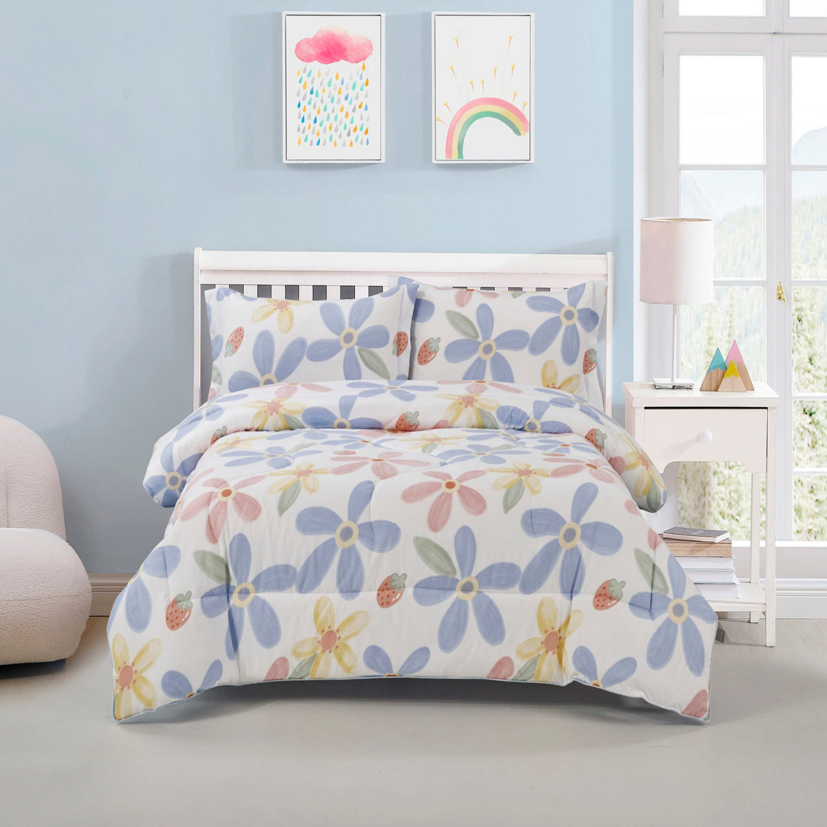 Kids Club Daisy Comforter Set.