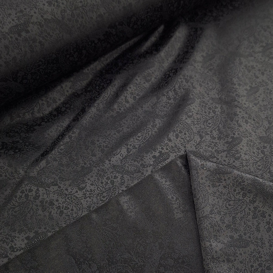 Brocade Suiting 150cm