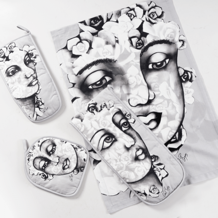 Carrol Boyes Oven Glove Carrol Boyes Oven Glove Mono Succulent Faces UOGM-SFC-PE-BL (7100766847065)