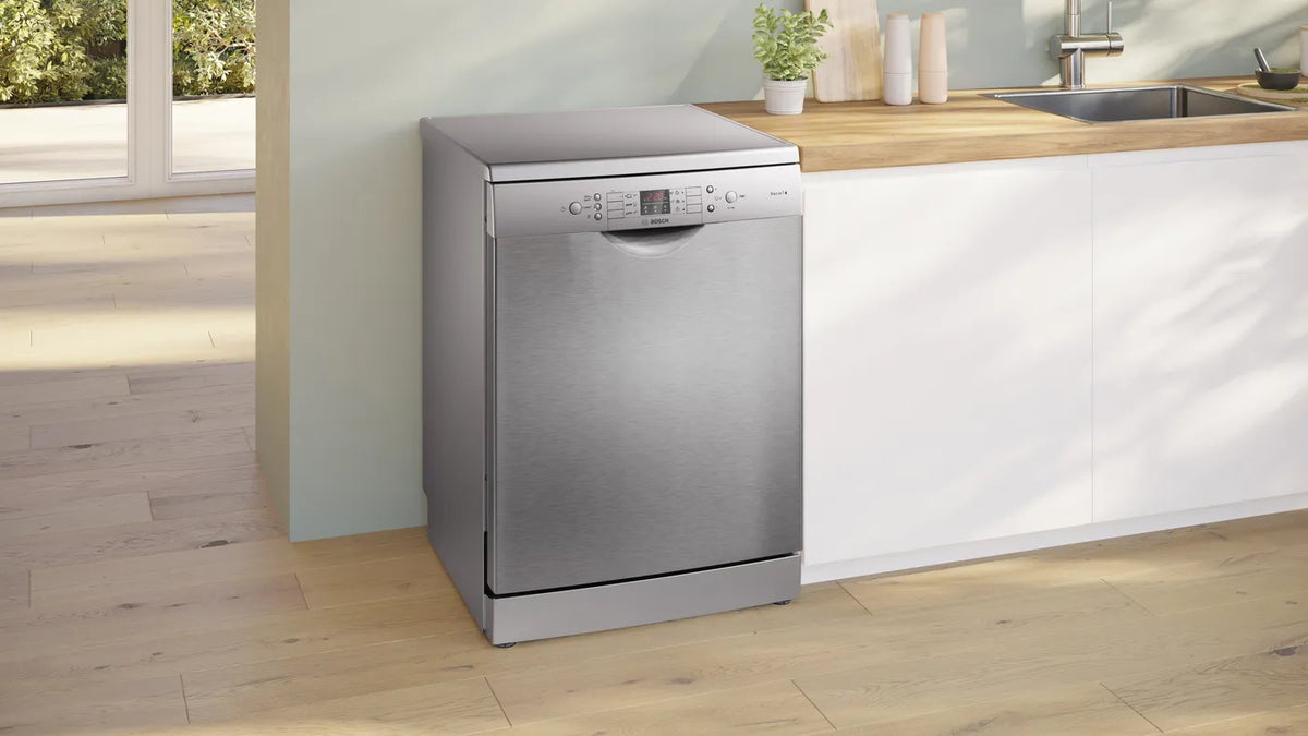 BOSCH SMS46FI20Z 60CM SERIES 4 FREESTANDING DISHWASHER STEEL.