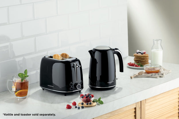 Kenwood Eterna Plastic 2 Slice Toaster Glossy Black TCP31.000BK