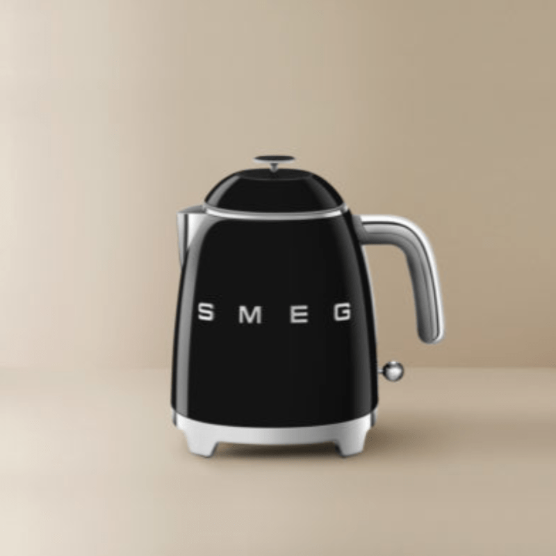 smeg KETTLE Smeg Retro Mini Electric Kettle 800ml Black KLF05BLSA (6899649347673)