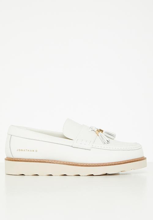 Jonathan D Casual Shoes Jonathan D Scoute Tassel Shoe White (7255199055961)