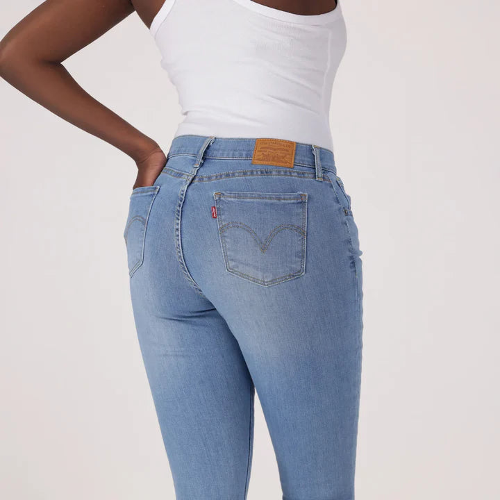Levi's Women'S Curvy Skinny - Med Indigo - Worn In