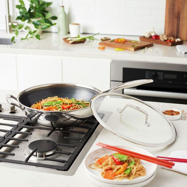 Zwilling Peak Stainless Steel Ceramic Non-Stick Coating Wok With Lid 30cm ZW-1034499.