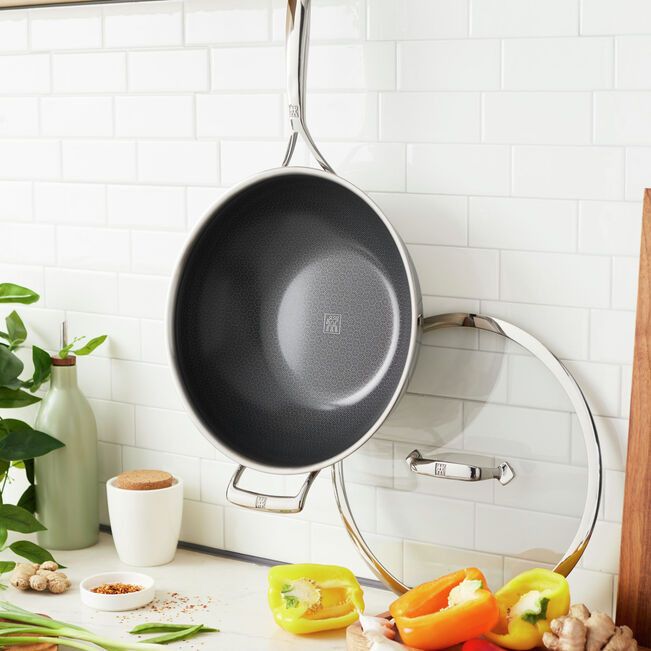 Zwilling Peak Stainless Steel Ceramic Non-Stick Coating Wok With Lid 30cm ZW-1034499.