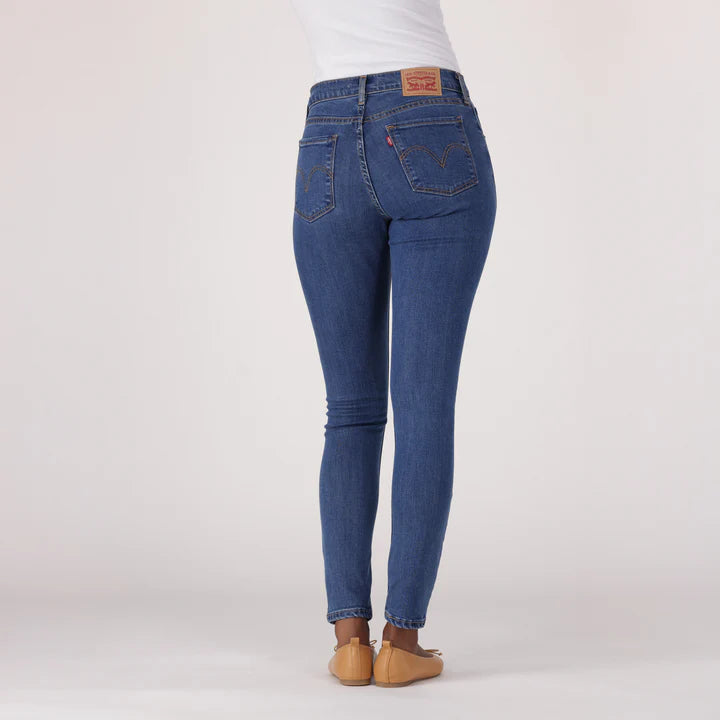 Levi's Women's Curvy High-Rise Super Skinny - Med Indigo - Worn In