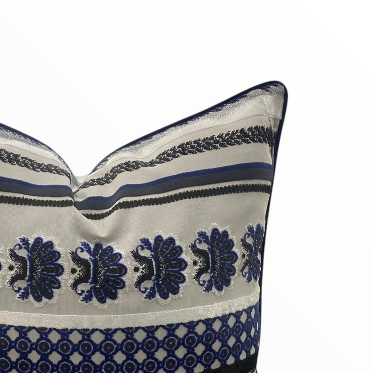 Assorted Scatter Cushions Border Stripe Blue 60x60 cm.