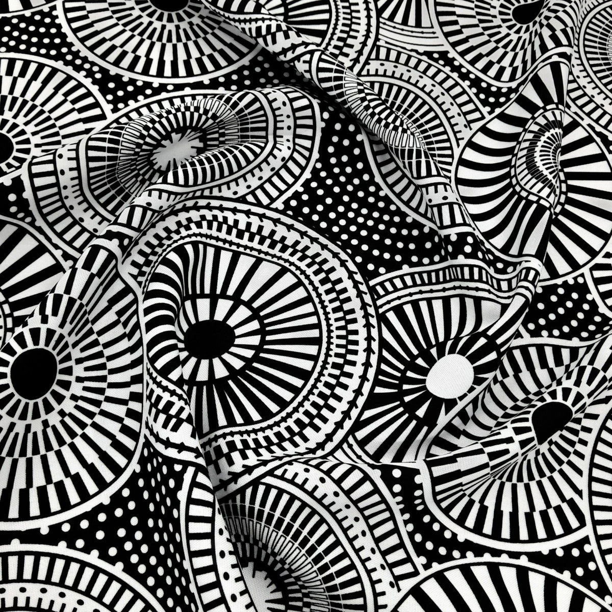 Printed Mini Matt Circle Plates 140 cm.