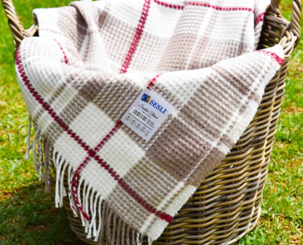 Sesli Scotch Throw - 150 x 165cm