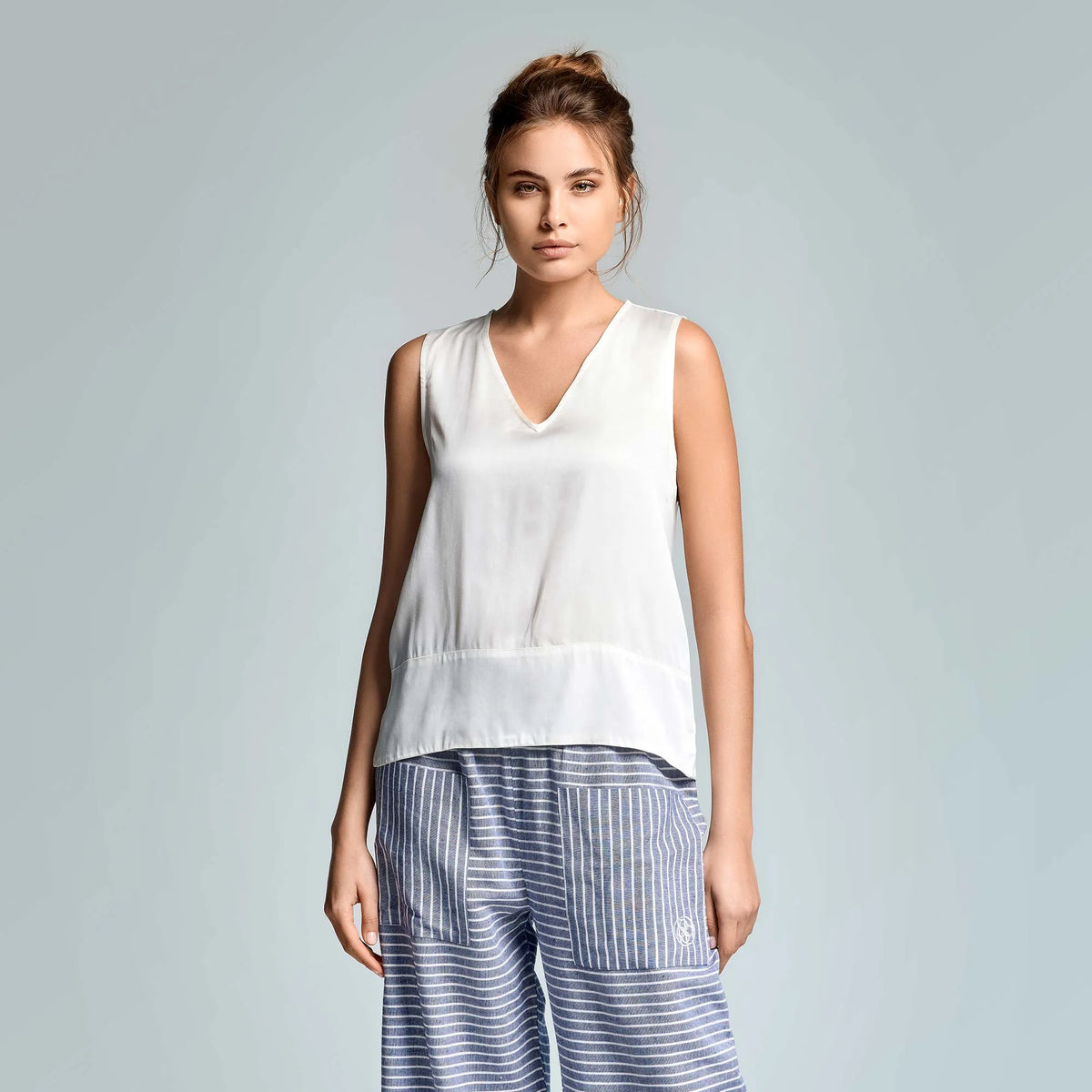 Iconique Nora Sleeveless Top-White IC26-029
