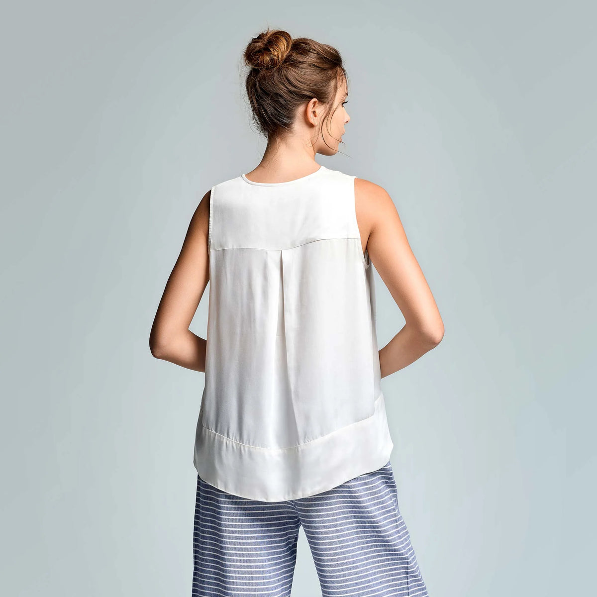 Iconique Nora Sleeveless Top-White IC26-029