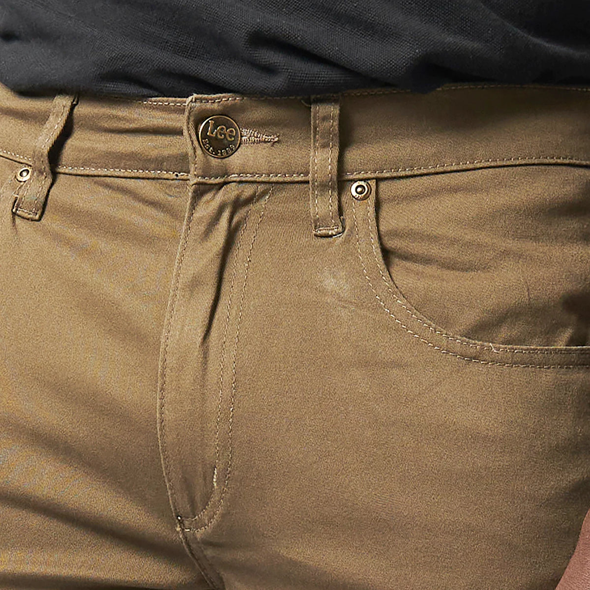 Lee Men's Brooklyn Stretch Twilll-Fatigue L812 SA27B.