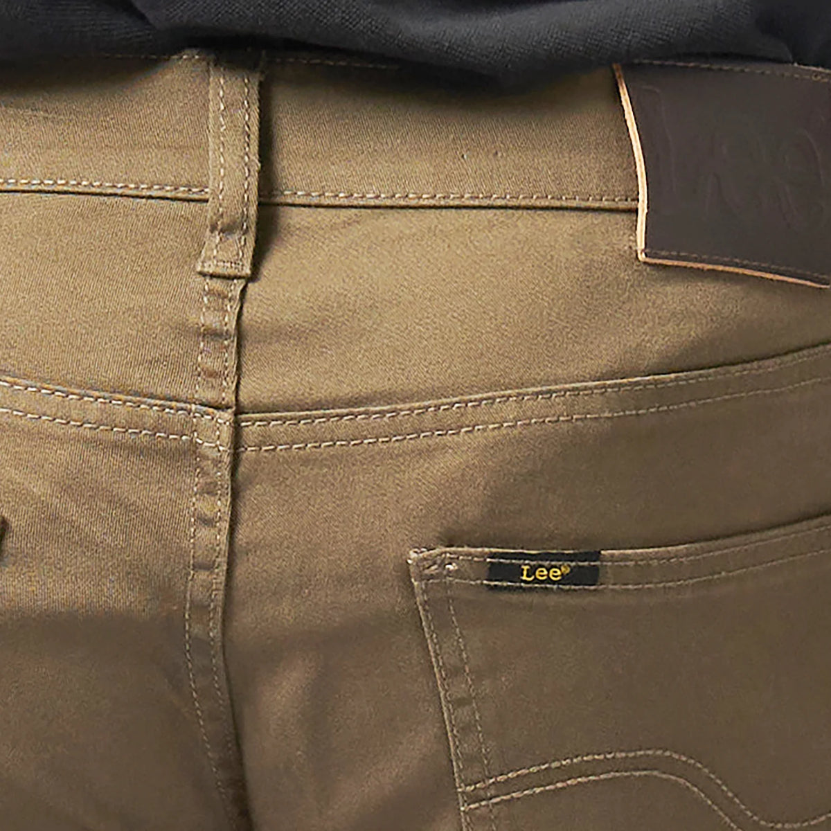 Lee Men's Brooklyn Stretch Twilll-Fatigue L812 SA27B.