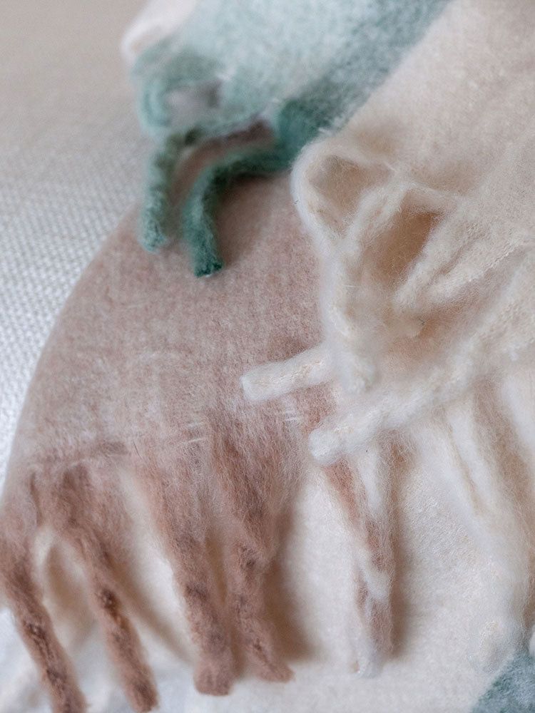 Linen House Embrace Throw 140x180cm Willow.
