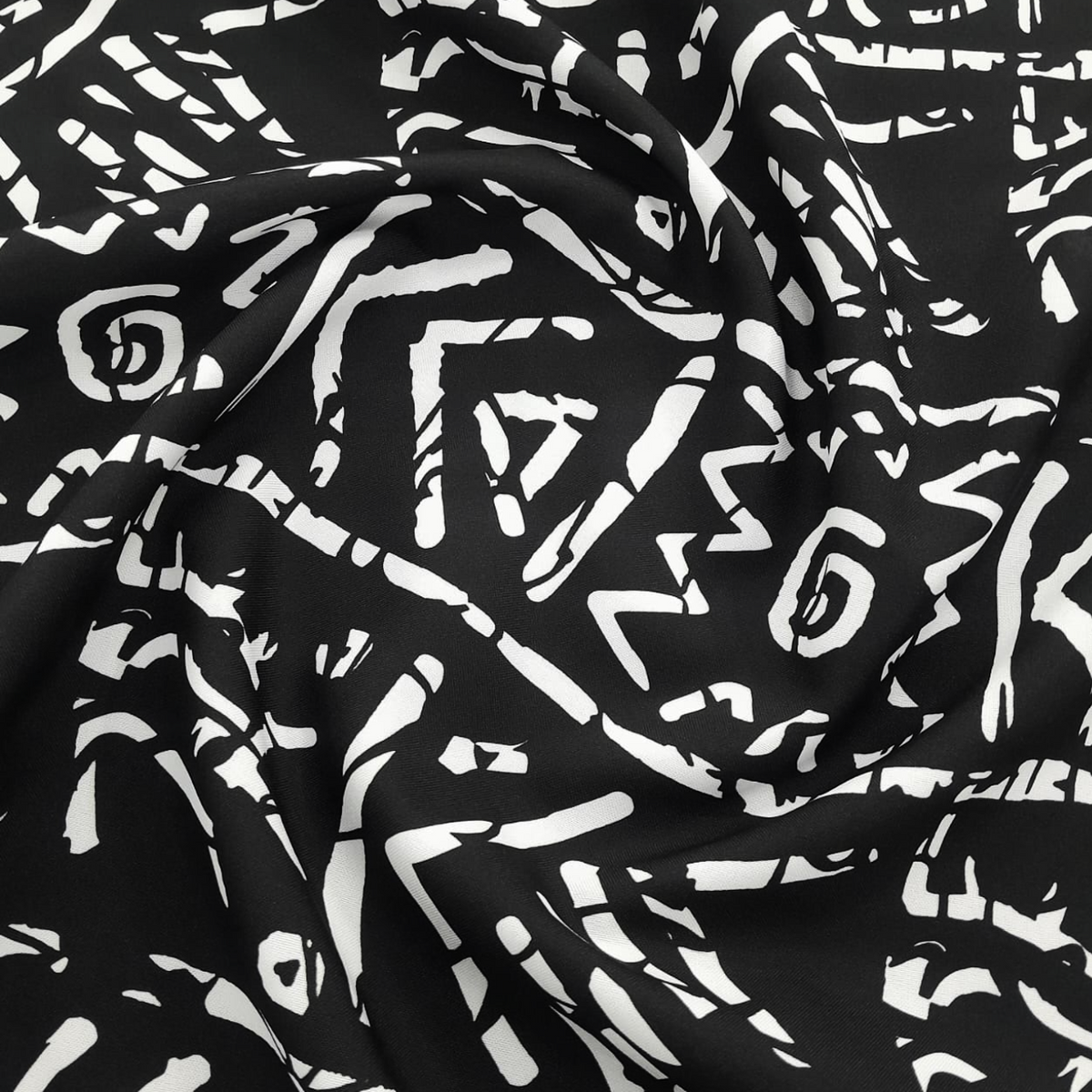 Fabric Printed Mini Matt Nsibidi Flow 140 cm.
