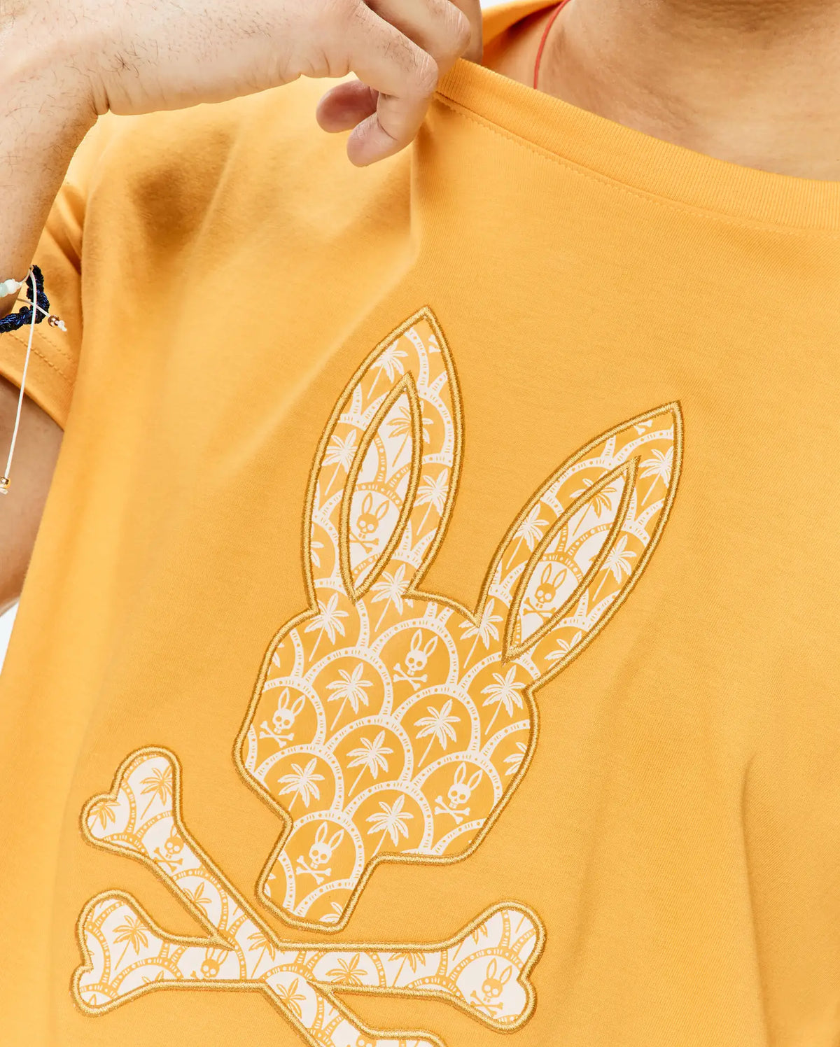Psycho Bunny Mens Brad Graphic Tee - Jurassic Gold MT0200274