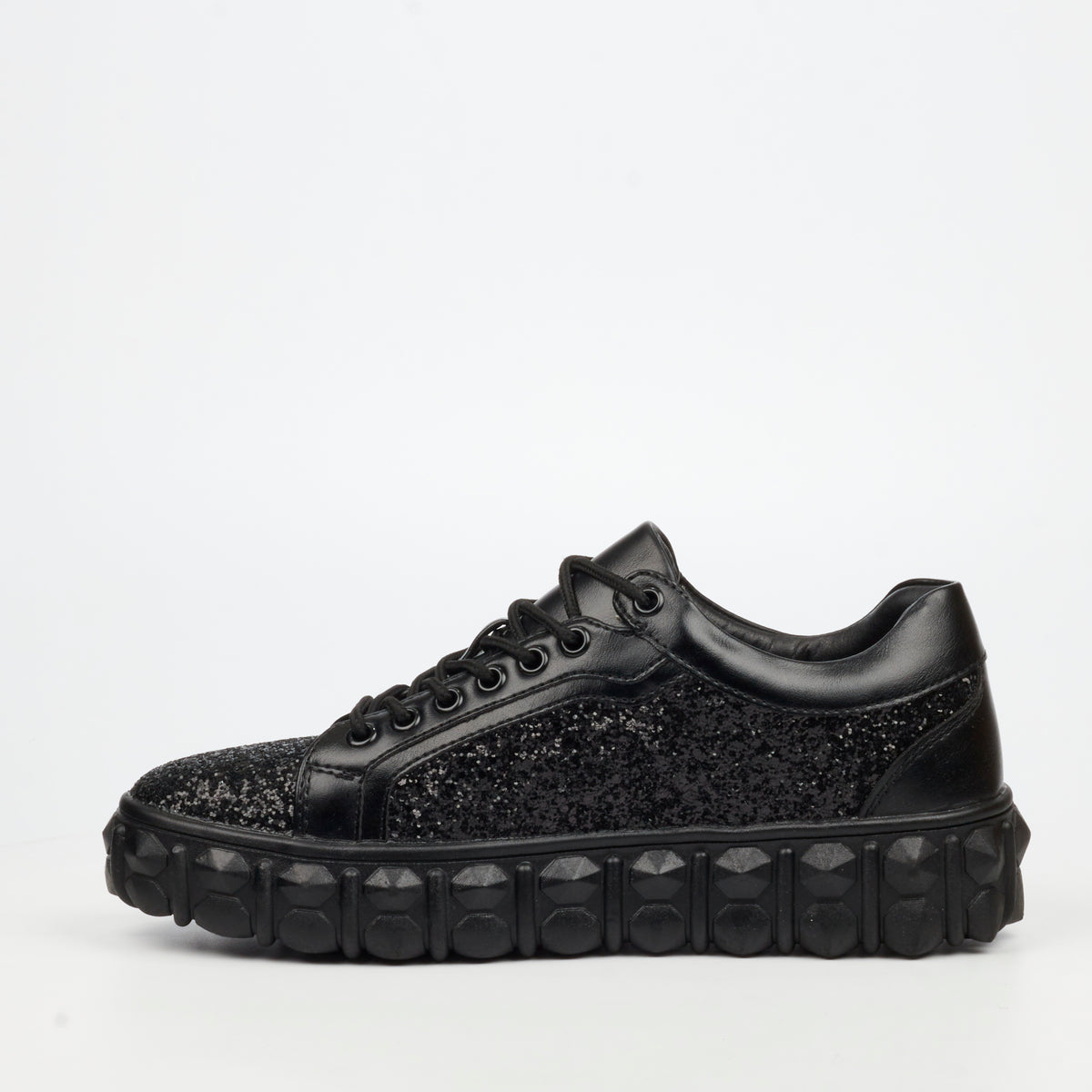 Mazerata Mens Pigale 10 Rhinestone Sneakers – Black