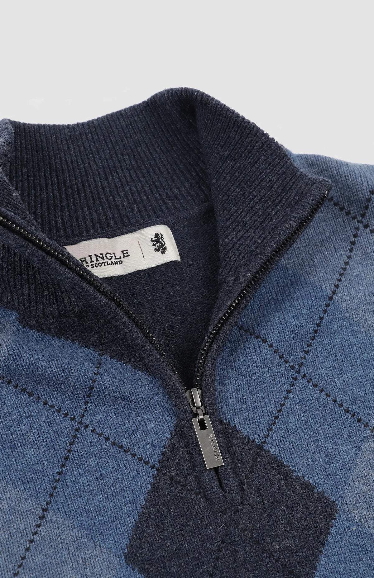 Pringle Jersey Wayne 1/4 Zip Argyle Knitwear Navy MKNI1700 PR111829.