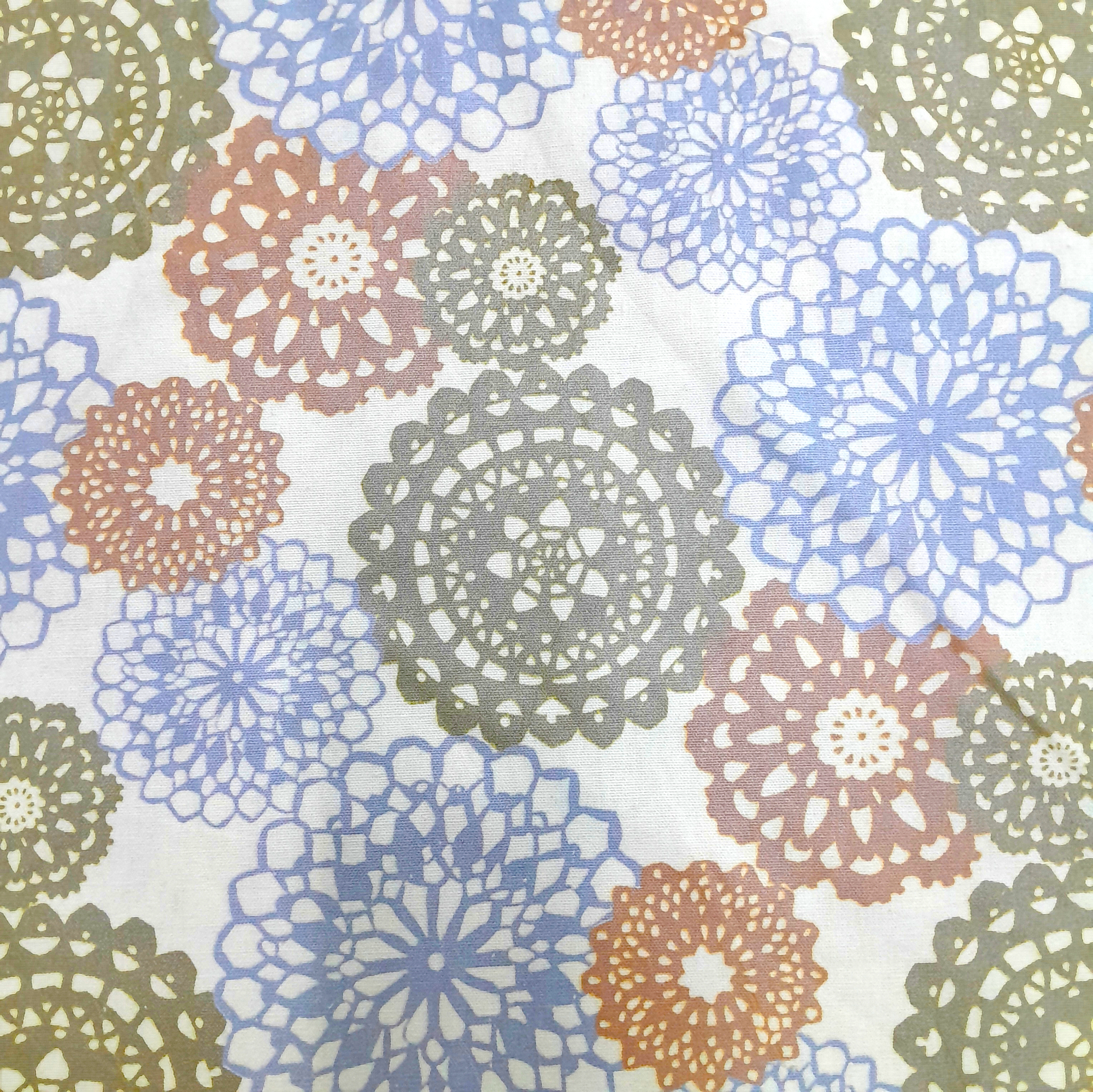 Printed Cotton Fabric Ocean Shift Cream 140 cm