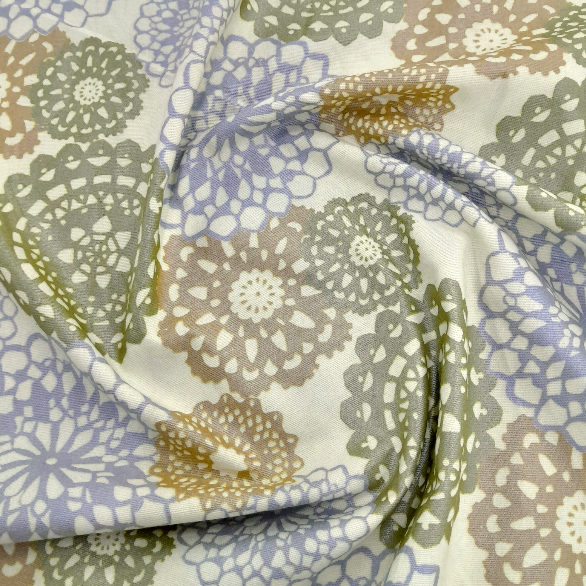 Printed Cotton Fabric Ocean Shift Cream 140 cm