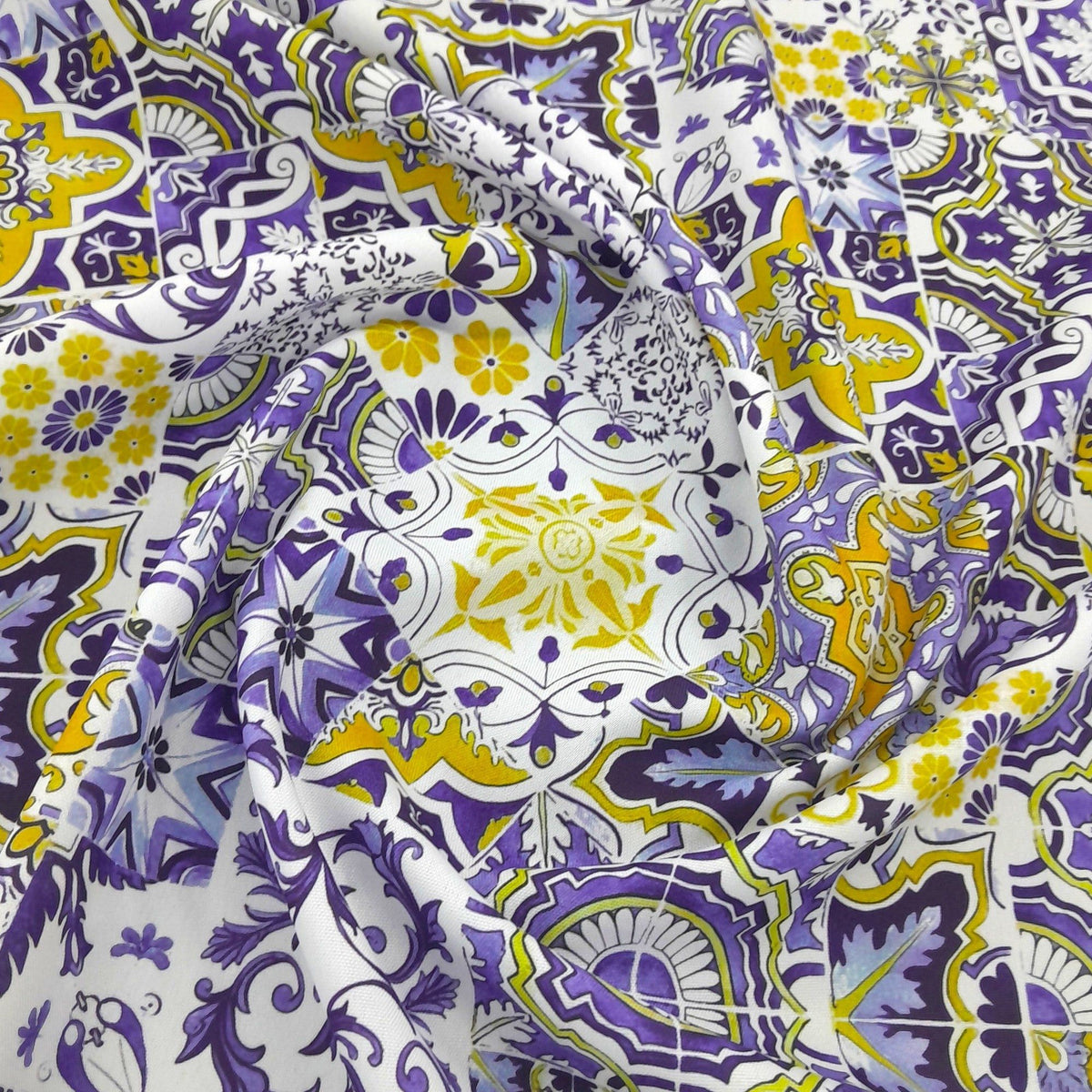 Printed Mini Matt Abstract 140 cm.