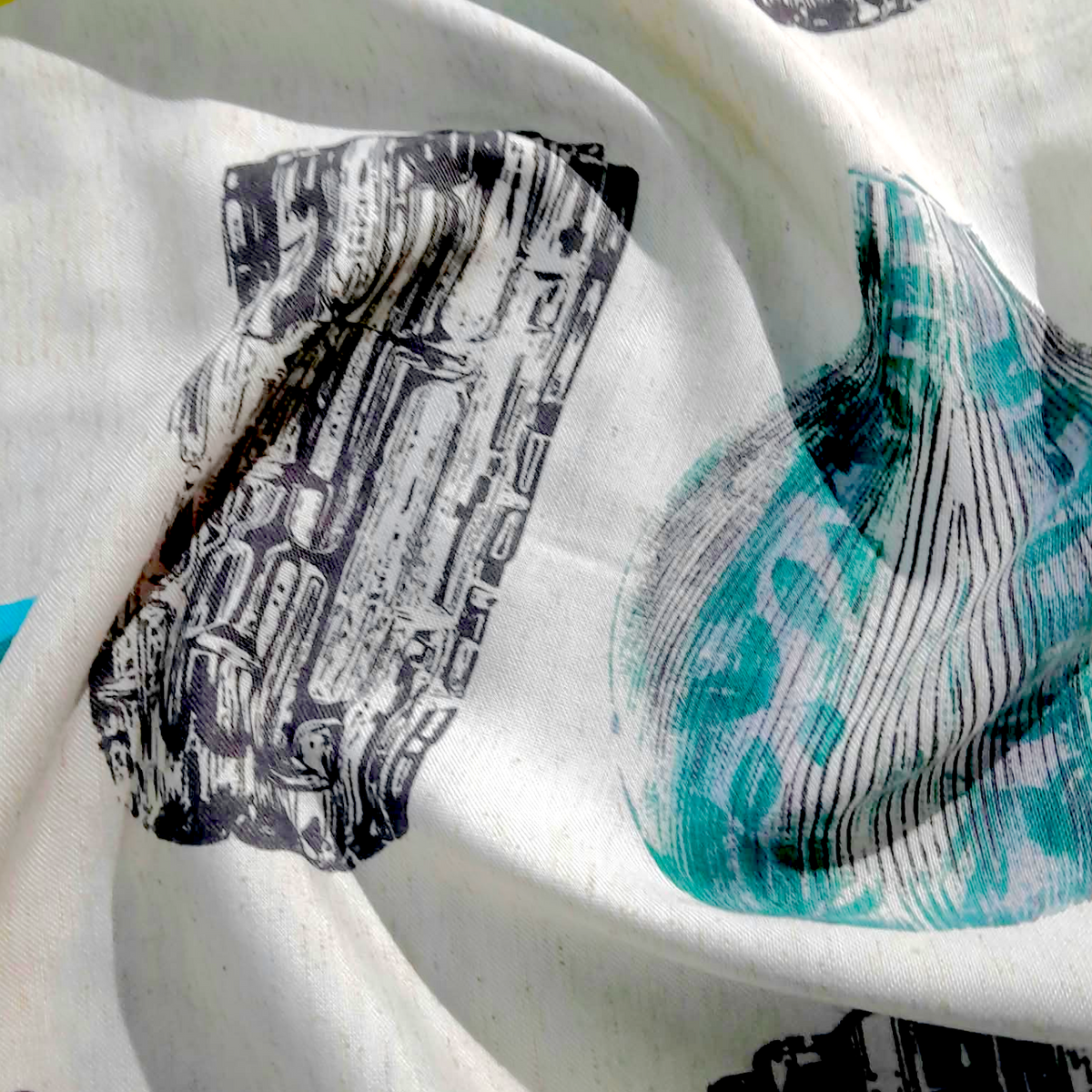 Fabric Printed Poly Linen Mid-Century  Vases 280 cm.