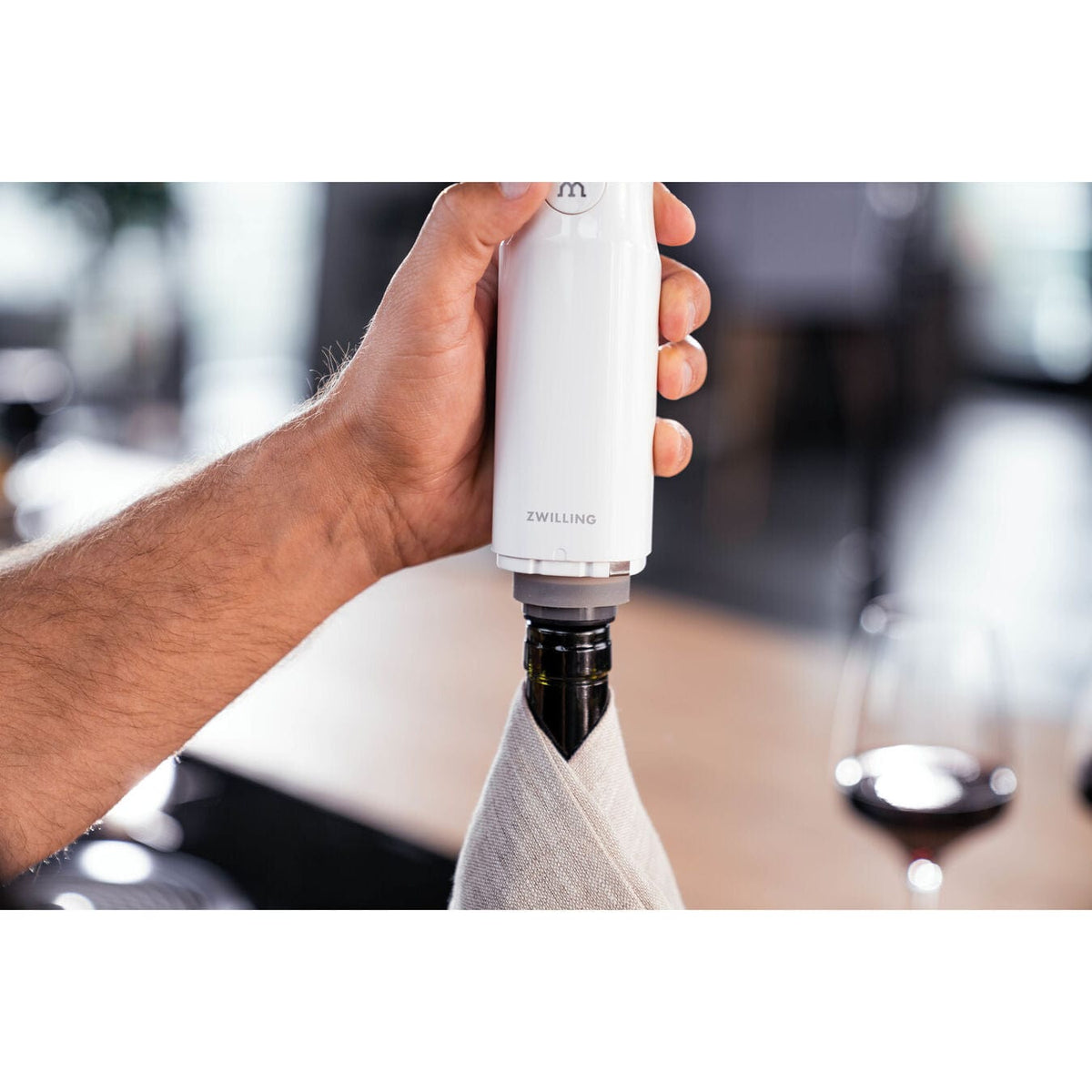 Zwilling Vacuum Pump Zwilling Fresh & Save Vacuum Pump With Charging Cap White (7040947880025)