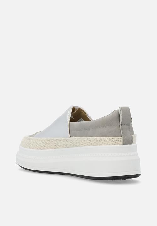 Butterfly Feet Sneakers Butterfly Feet Senhora 17 Slip On Sliver (7793039081561)