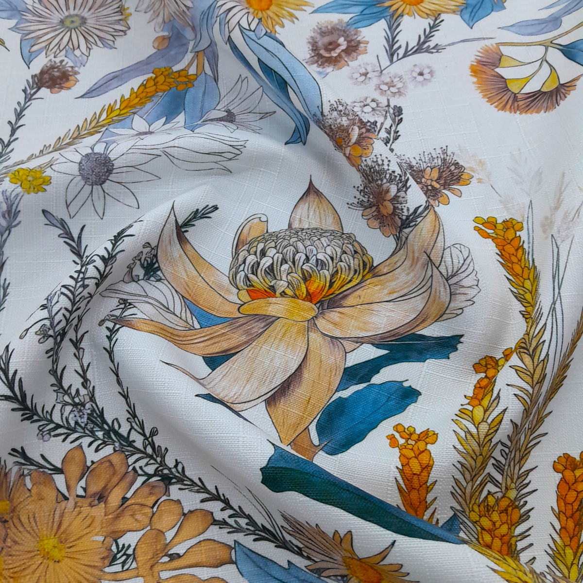 Fabric Printed Upholstery Floral Carlington 140 cm.