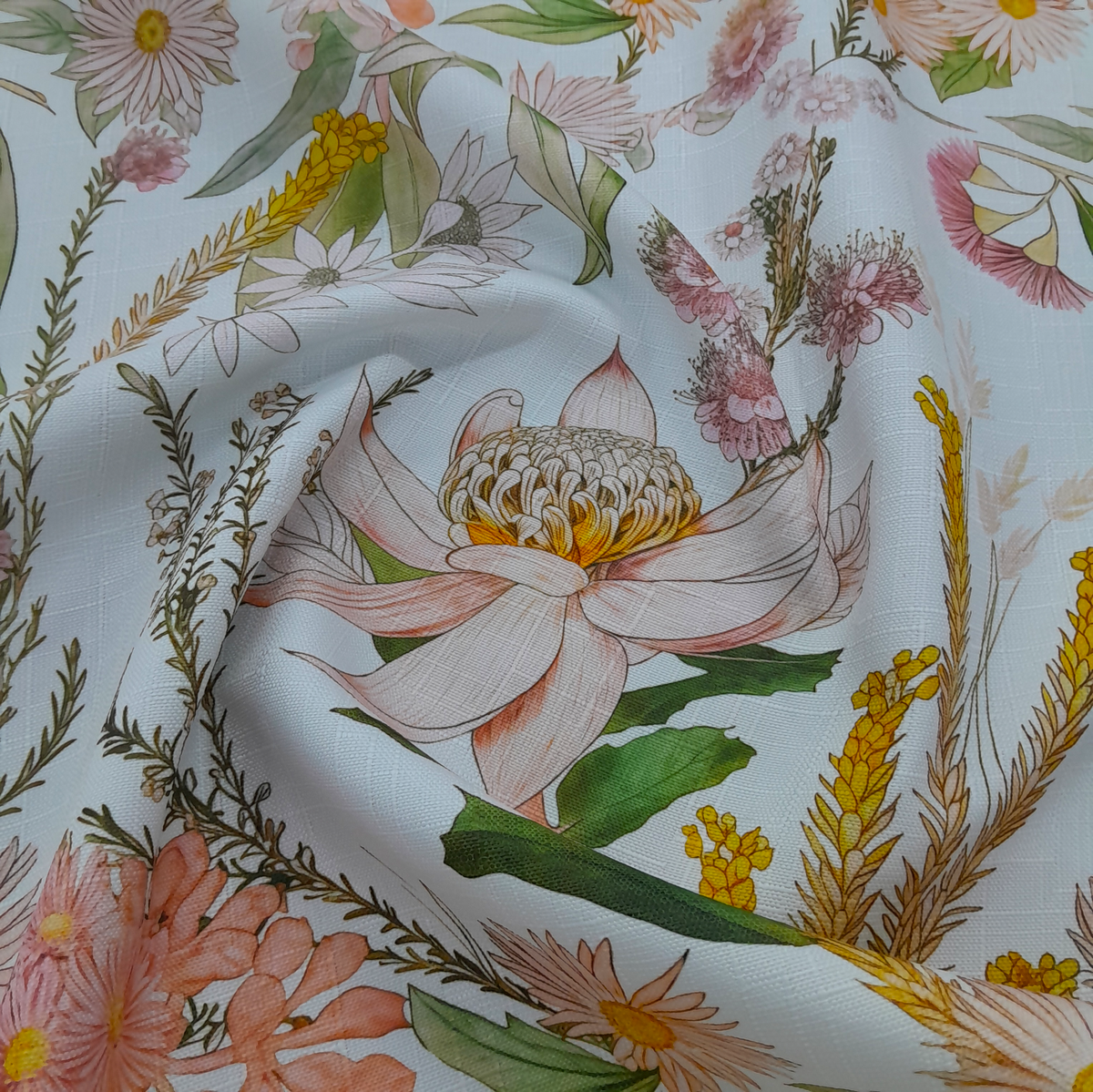Fabric Printed Upholstery Floral Carlington 140 cm.