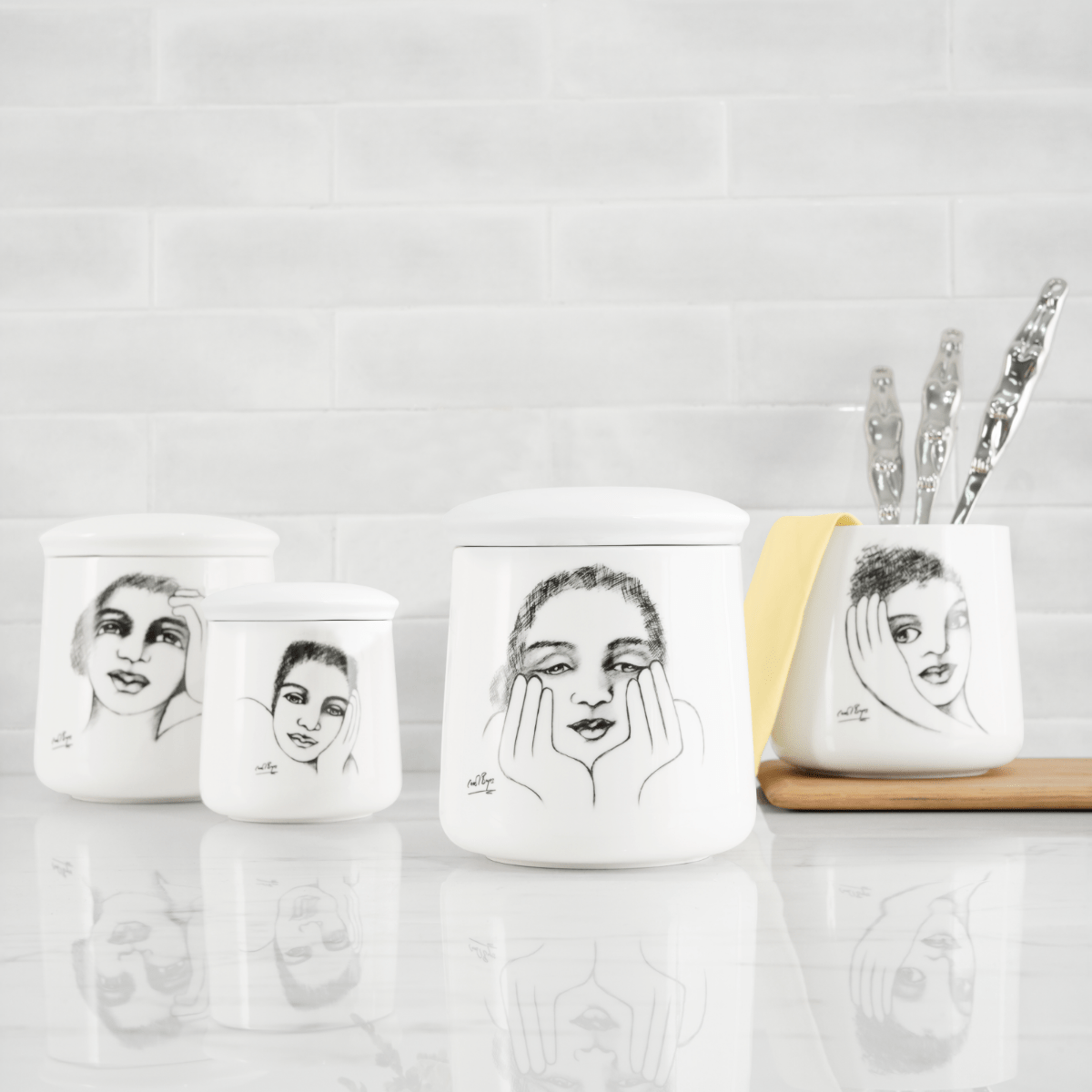 Carrol Boyes CANISTER Carrol Boyes Canister With Lid Large Eye Candy 0P-CANL-EYC-L (7710419419225)