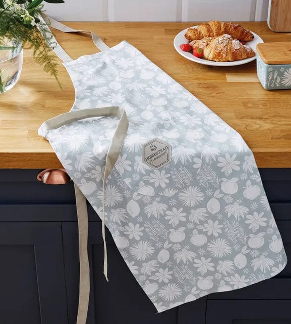 Cooksmart Teapot Cooksmart Homestead Apron CSAP2349