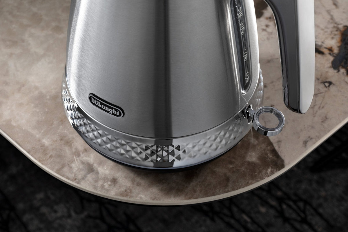 Delonghi - Diadema Cordless Kettle 1,7L Metal Finish KBV3001.M