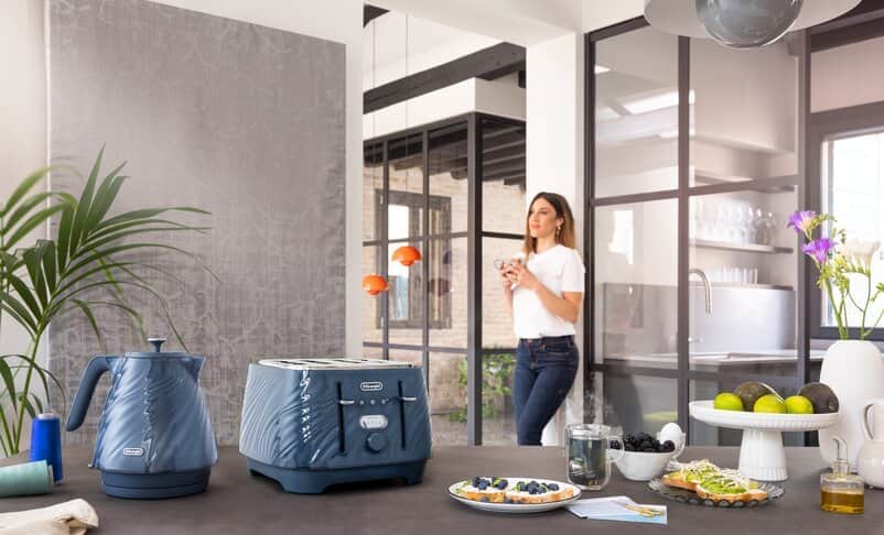 Delonghi KETTLE Delonghi 1.7L Ballerina Seta Kettle Silk Blue KBDS3001.BL (7824935321689)