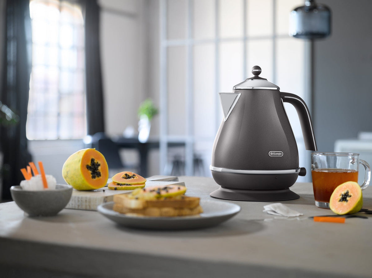 Delonghi KETTLE Delonghi Icona Metallics Electric Kettle Grey KBOT3001.GY