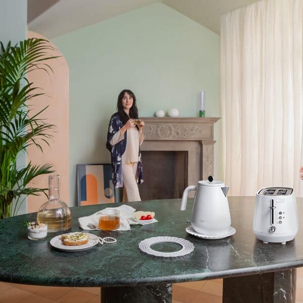 Delonghi TOASTER Delonghi Eclettica 2 Slice Toasters Whimsical White CTY2103.W (7812552720473)