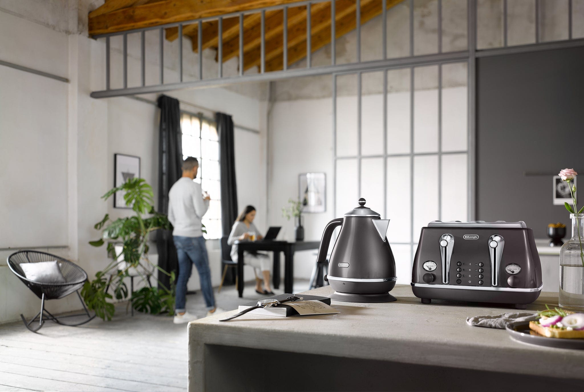 Delonghi TOASTER Delonghi Icona Metallics 4 Slice Toaster, Grey CTOT4003.GY