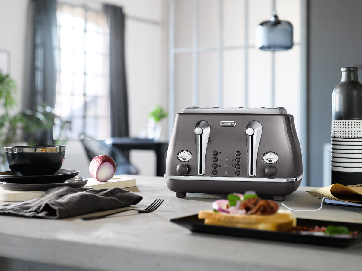Delonghi TOASTER Delonghi Icona Metallics 4 Slice Toaster, Grey CTOT4003.GY