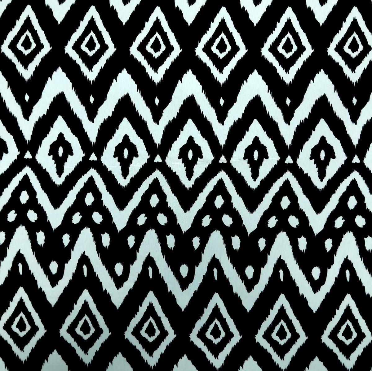 Printed Mini Matt MaXhosa Diamonds 140 cm