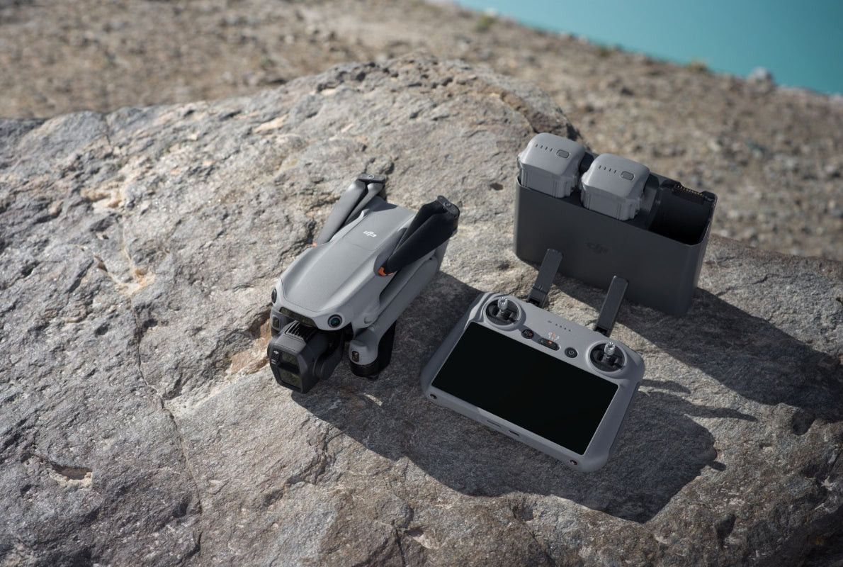 DJI DRONES DJI AIR 3S FLY MORE COMBO (DJI RC 2)