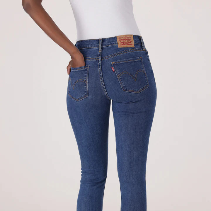 Levi's Women's Curvy High-Rise Super Skinny - Med Indigo - Worn In