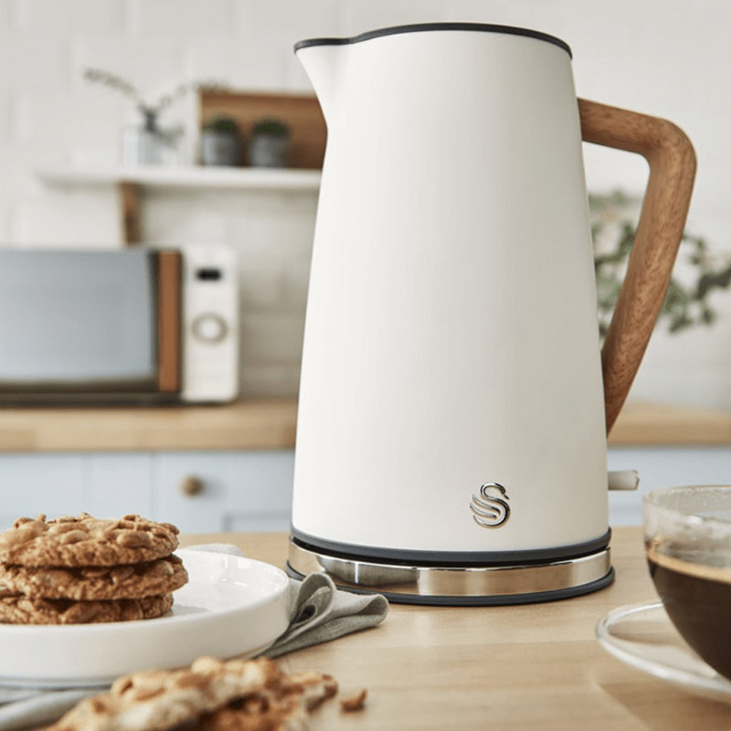 Swan TOASTER & KETTLE Swan Nordic White Kettle and 2 slice Toaster Pack SNR2PW (6714055196761)
