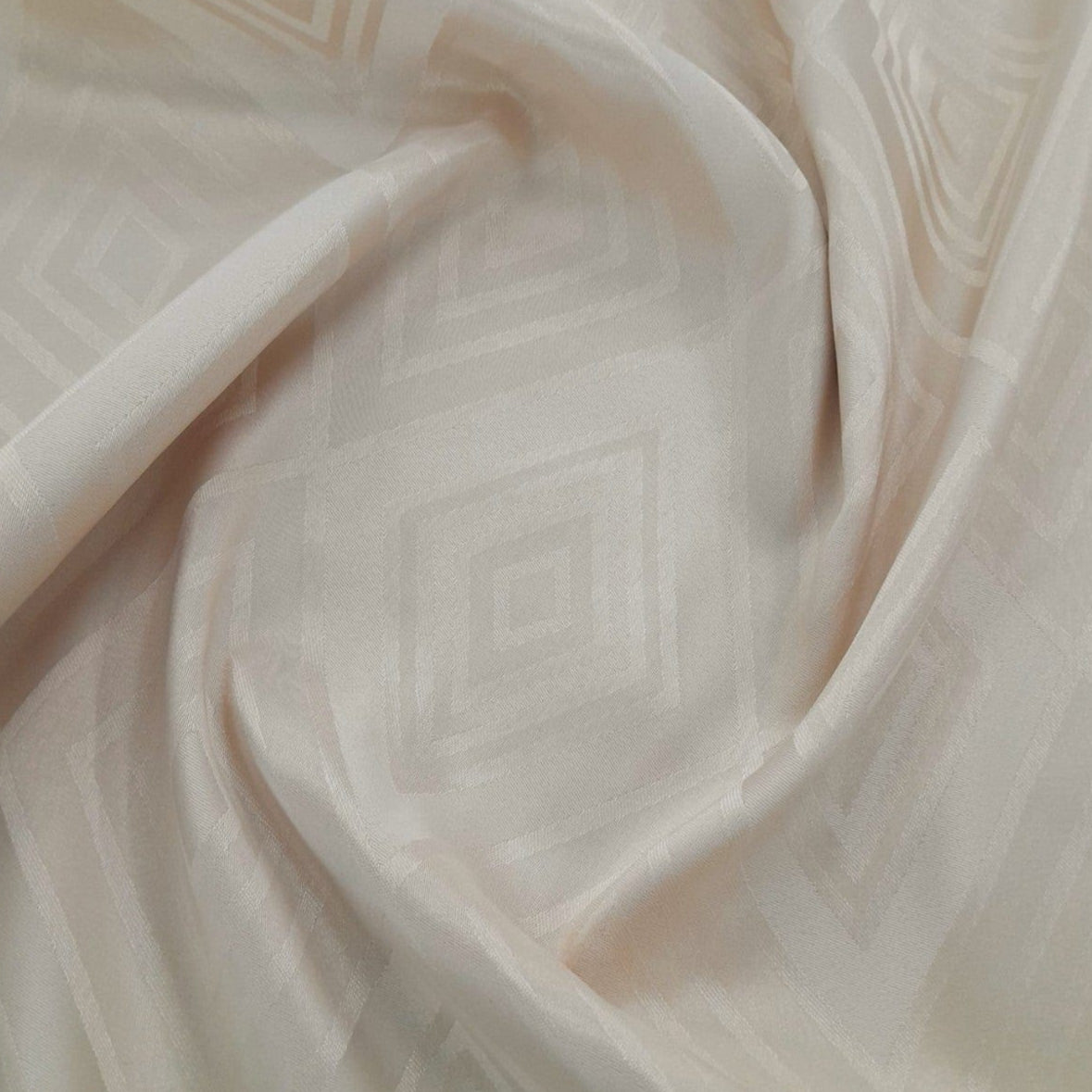 Emirates Tetiles Tabling Fabric Cream Jacquard Tabling Design 2 Diamond Collection 280 cm