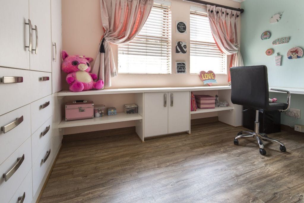 Fin Floor Laminate Flooring Fin Floor AGT Supreme Laminate Floor Autumn Oak