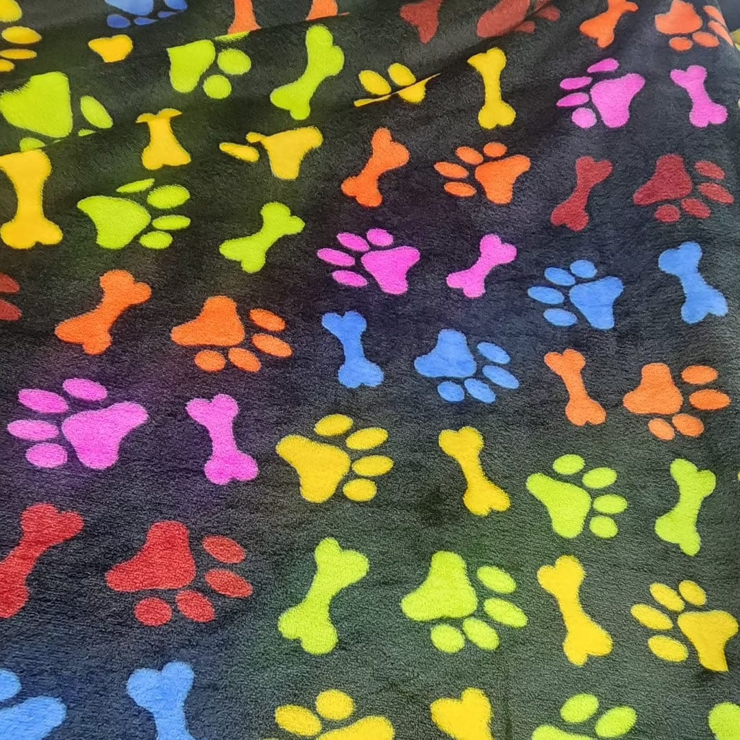 Fleece blanket Printed Mongolian Fleece Fabric Multi Paws 150 cm (7564607848537)